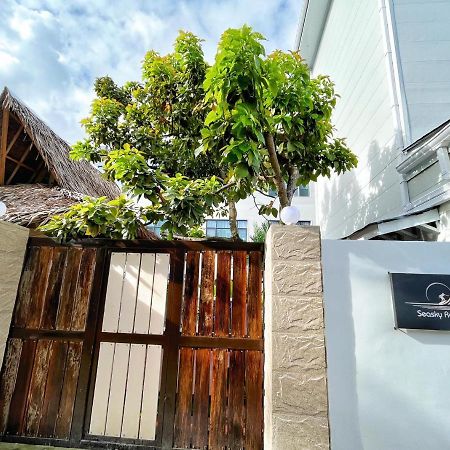 Siargao Seasky Resort Catangnan ภายนอก รูปภาพ