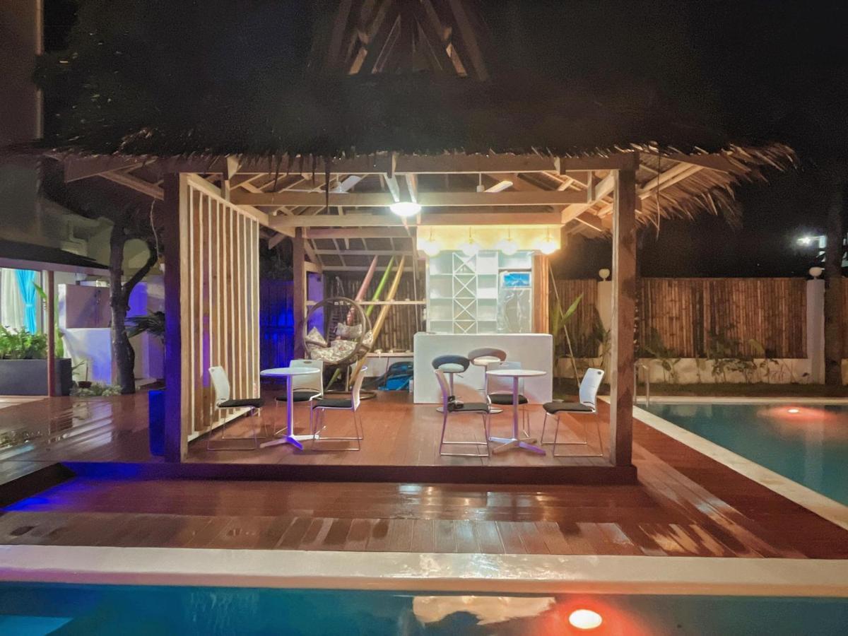 Siargao Seasky Resort Catangnan ภายนอก รูปภาพ
