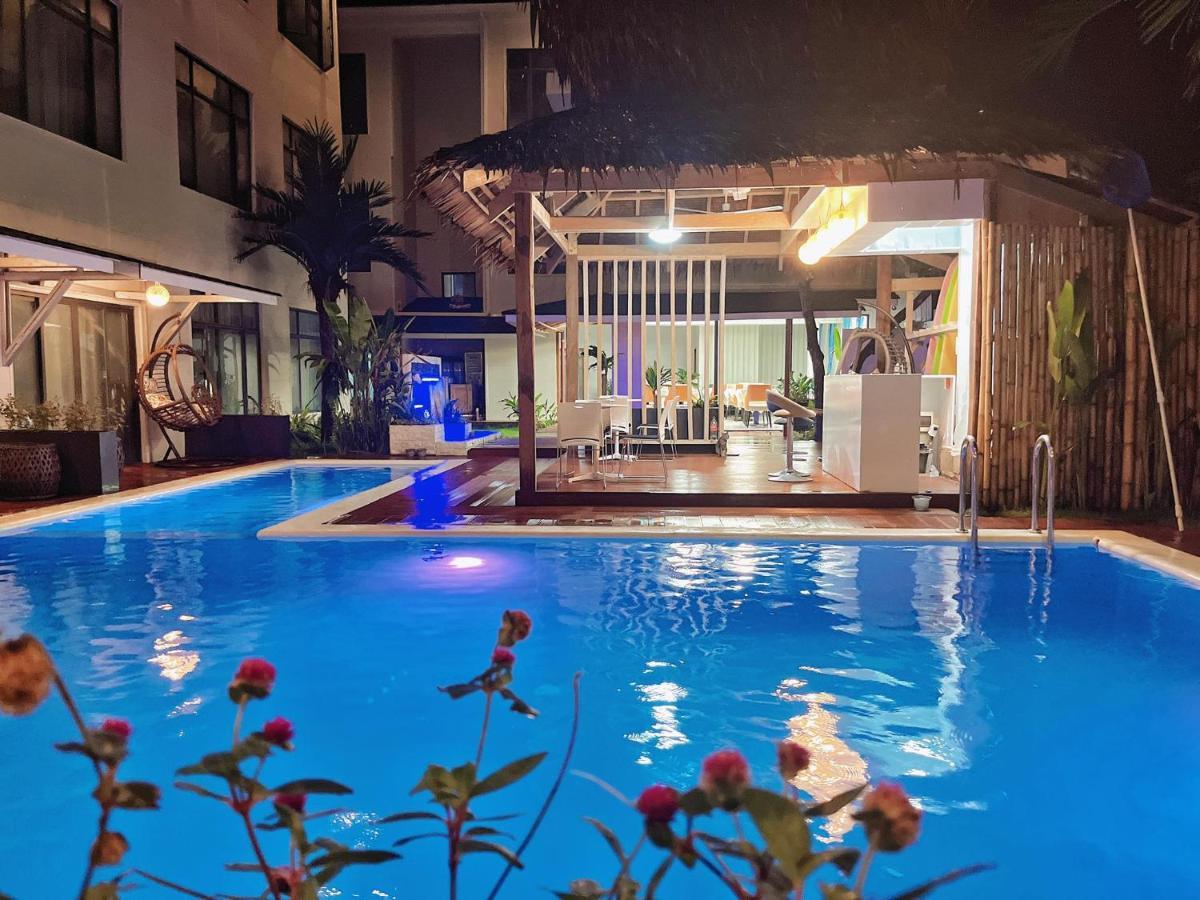 Siargao Seasky Resort Catangnan ภายนอก รูปภาพ